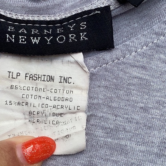 Classic Barney’s New York t-shirt. Made in Italy size medium. Light grey - Picture 3 of 7